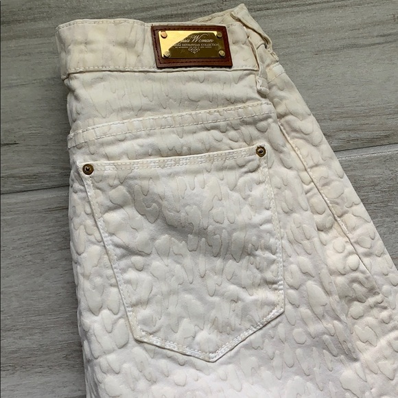 Cream Skinny Jeans with suede leopard print detail - Picture 3 of 5